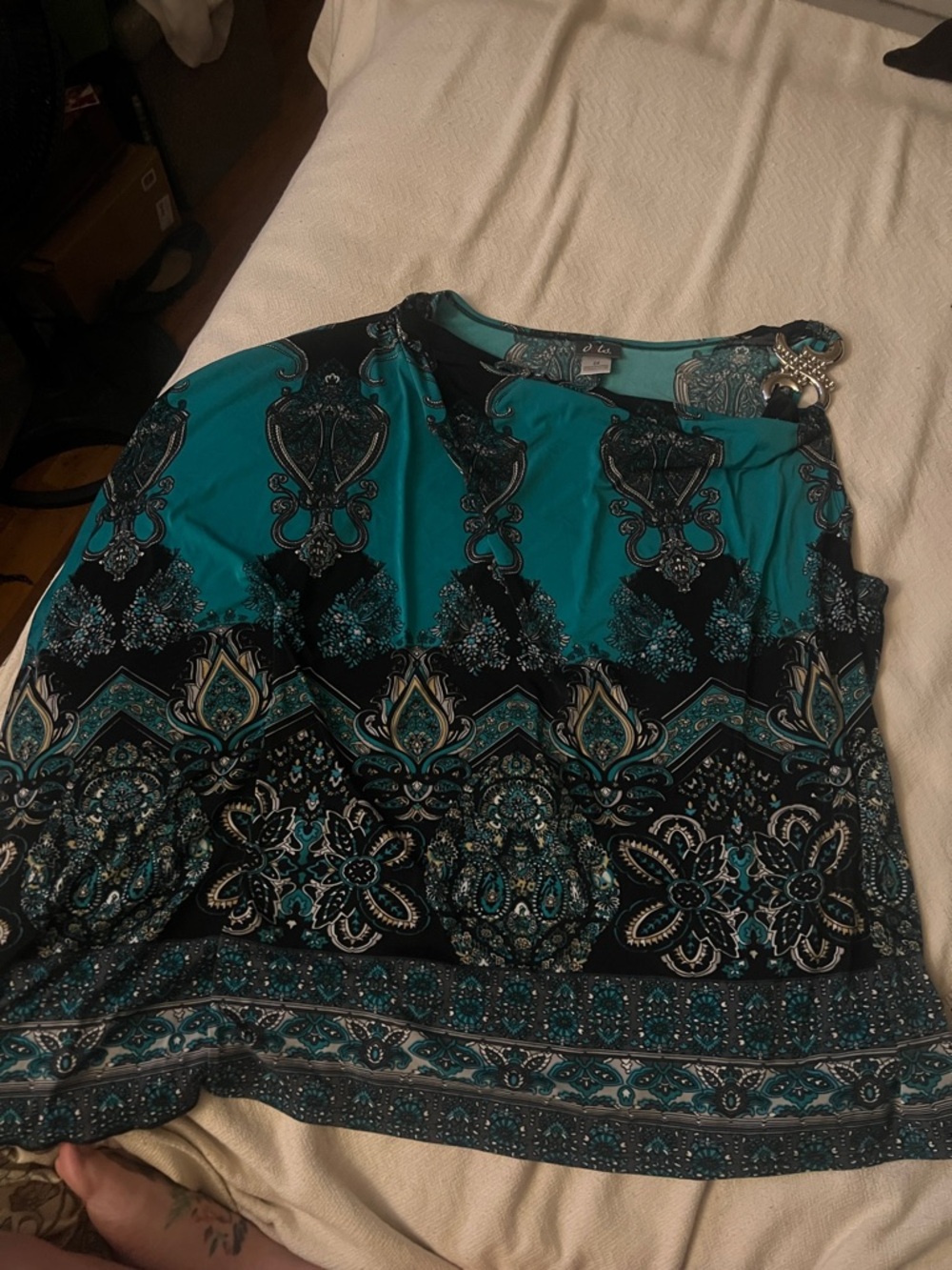 Dots Teal and Black One-Shoulder Tank with Ring Accent